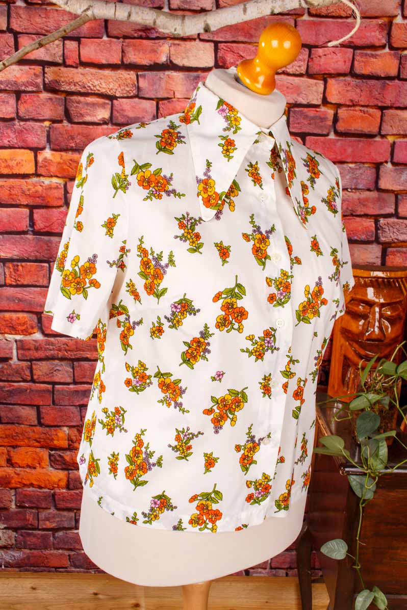 70s Dackelohrenbluse Blumen