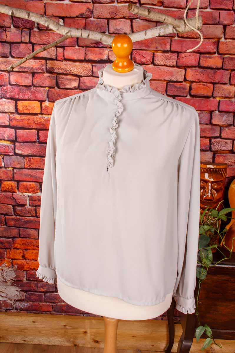 leichte Bluse grau mit Stehkragen