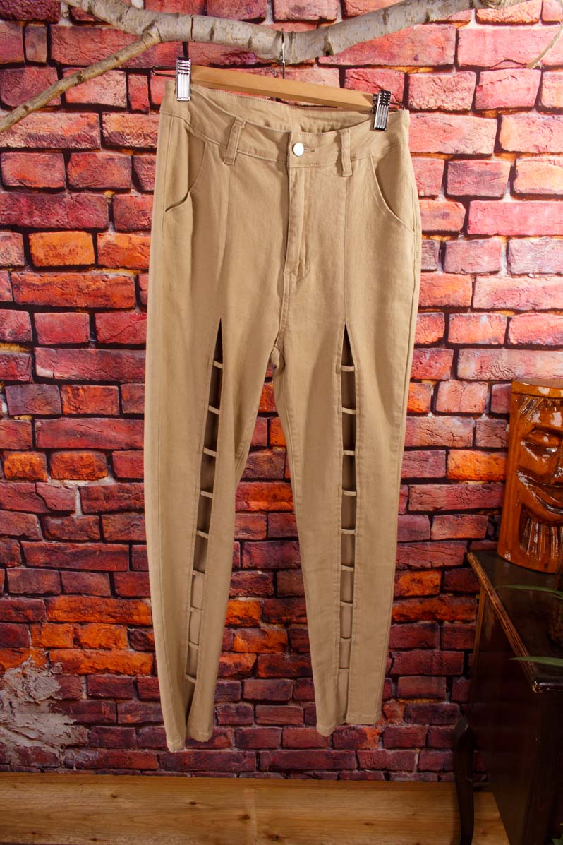 Y2K Stretchhose beige mit Cut Outs