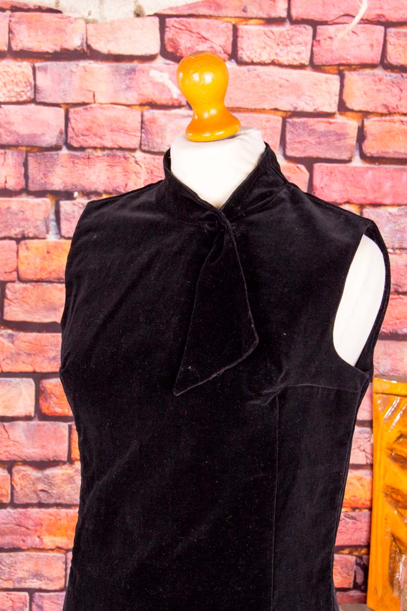 60s Shiftkleid aus schwarzem Samt