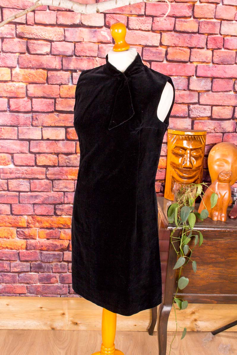 60s Shiftkleid aus schwarzem Samt