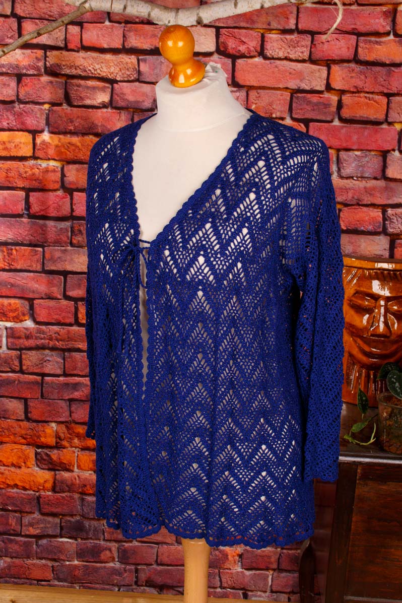 royal-blaue Häkel Strickjacke