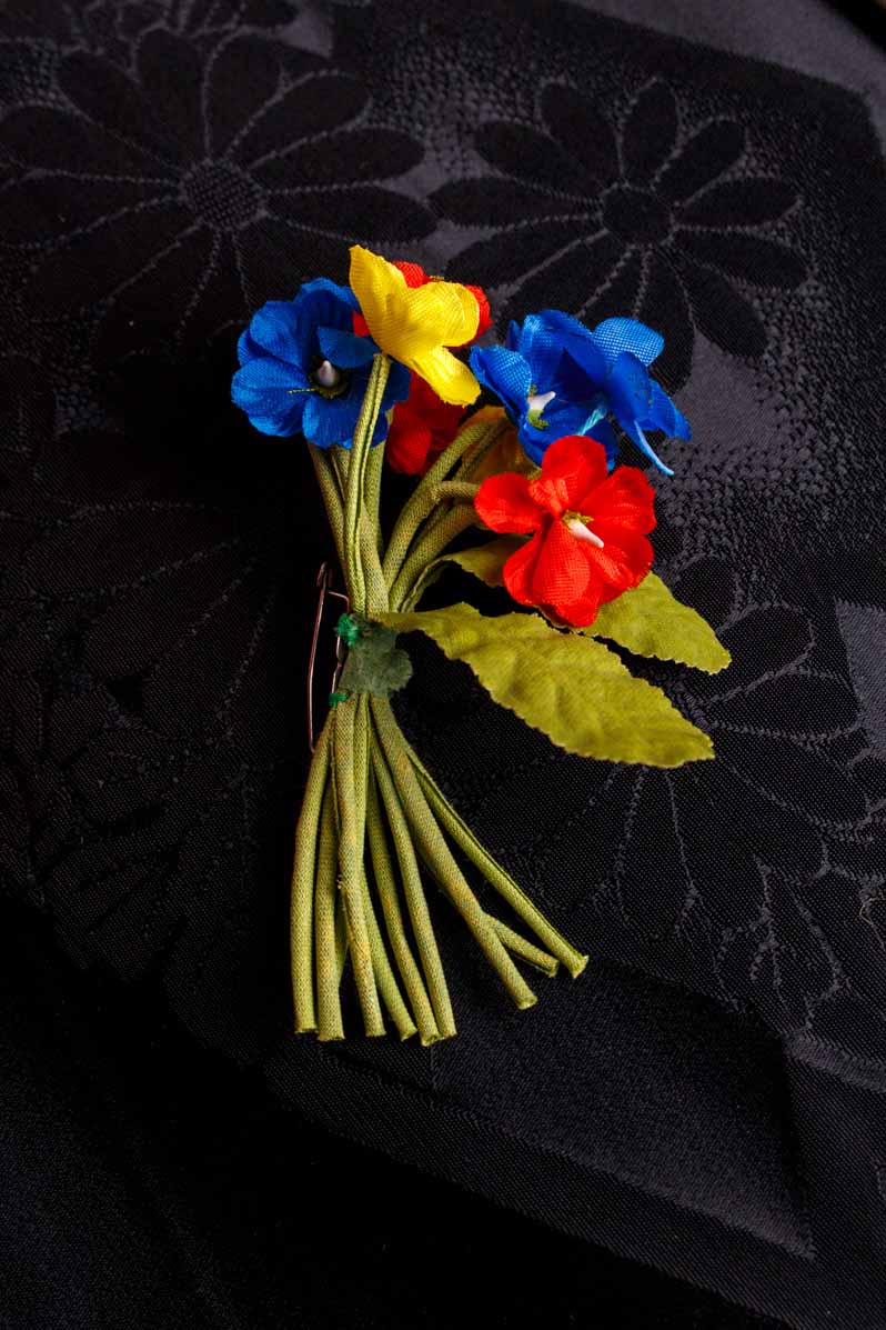 Vintage Anstecker bunte Blumen