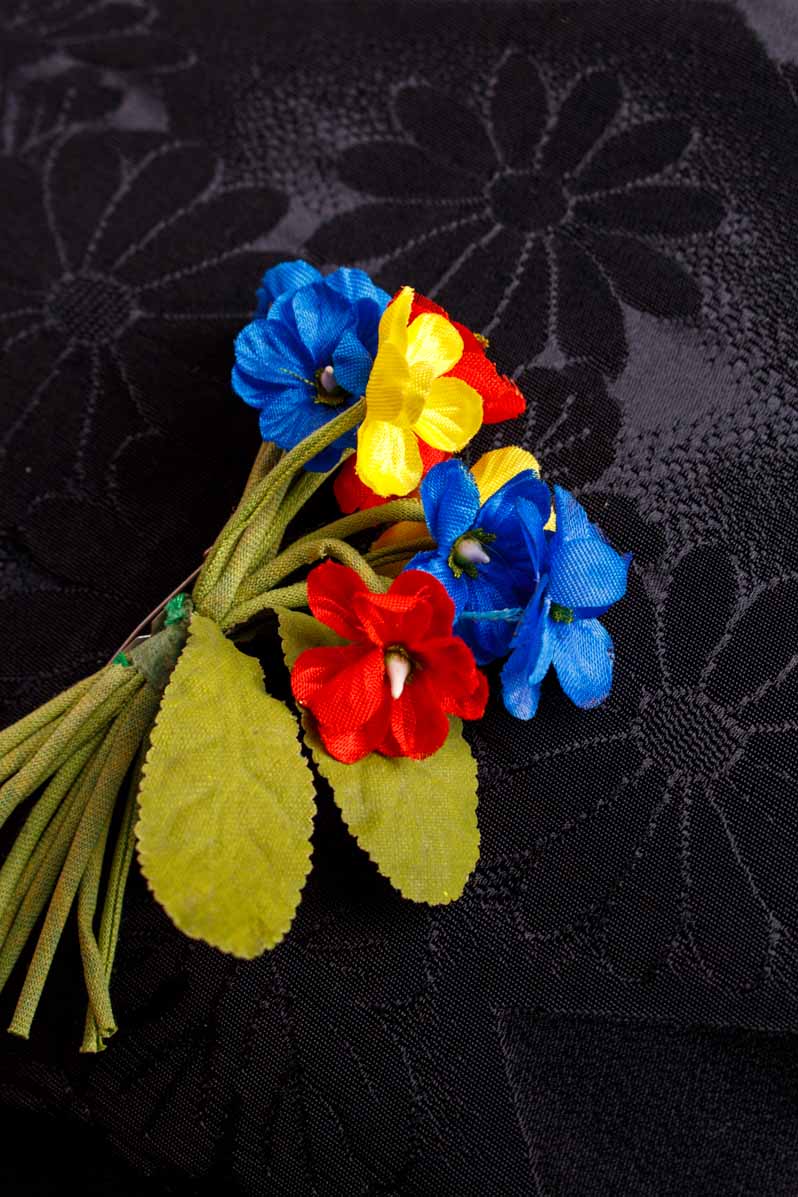 Vintage Anstecker bunte Blumen