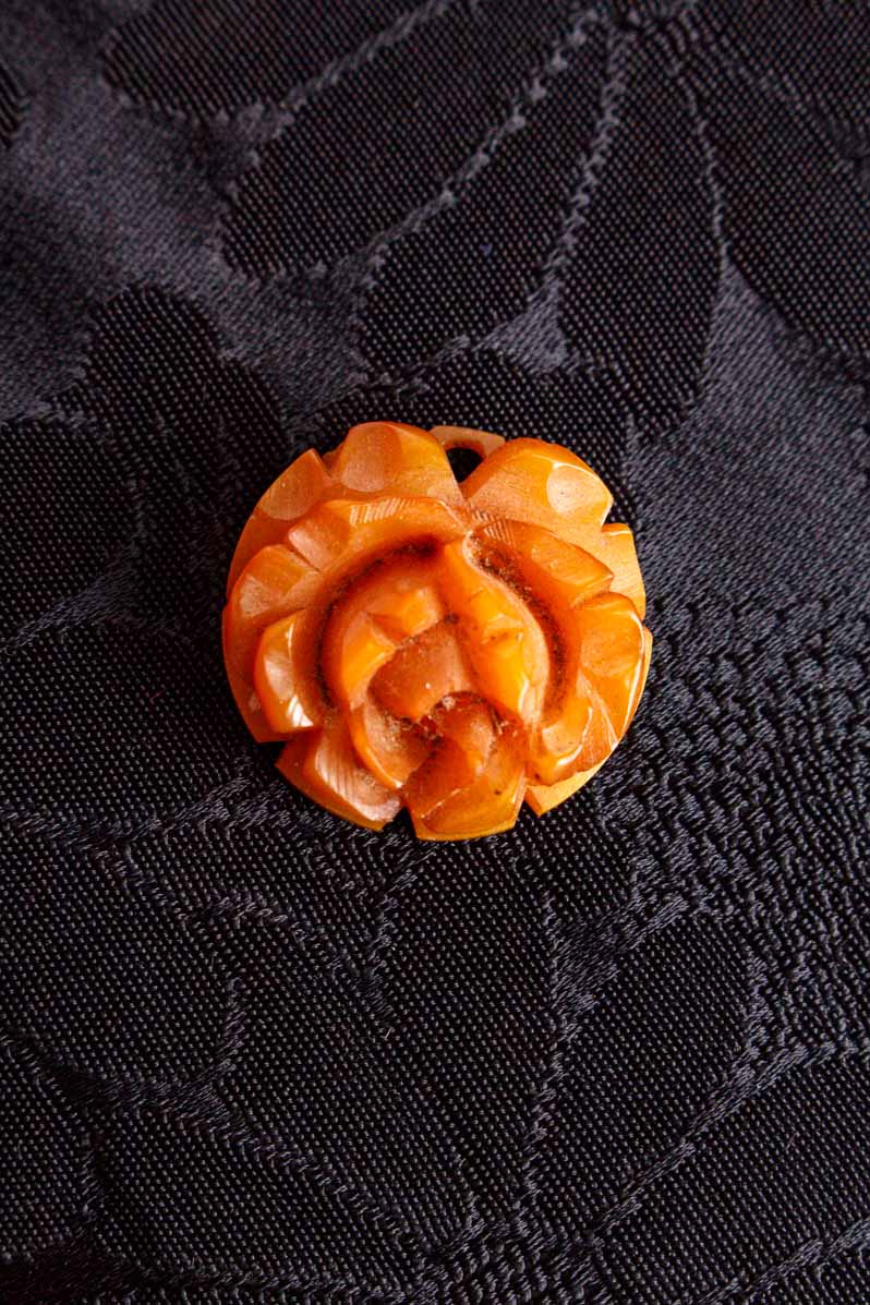 Anhänger Butterscotch Bakelit Rose