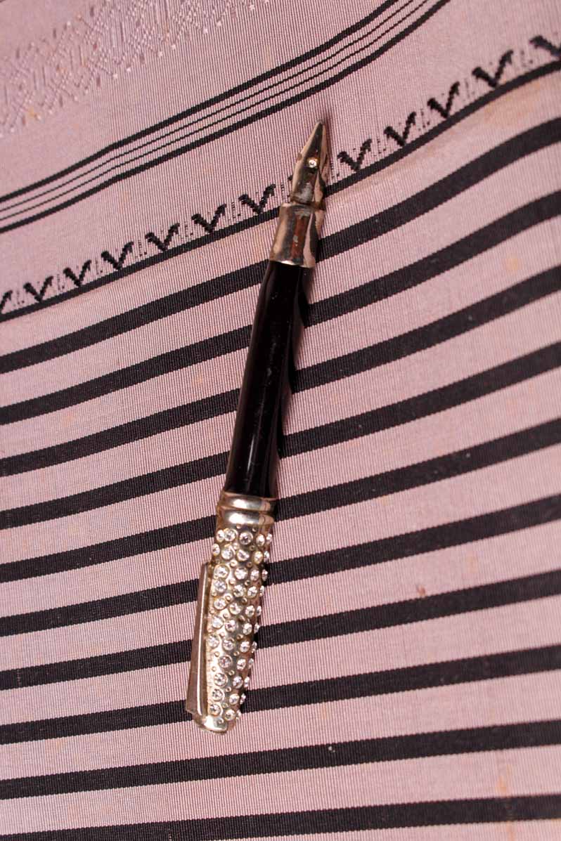 Anstecker Füller schwarz-silber