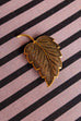 Anstecker goldnes Blatt