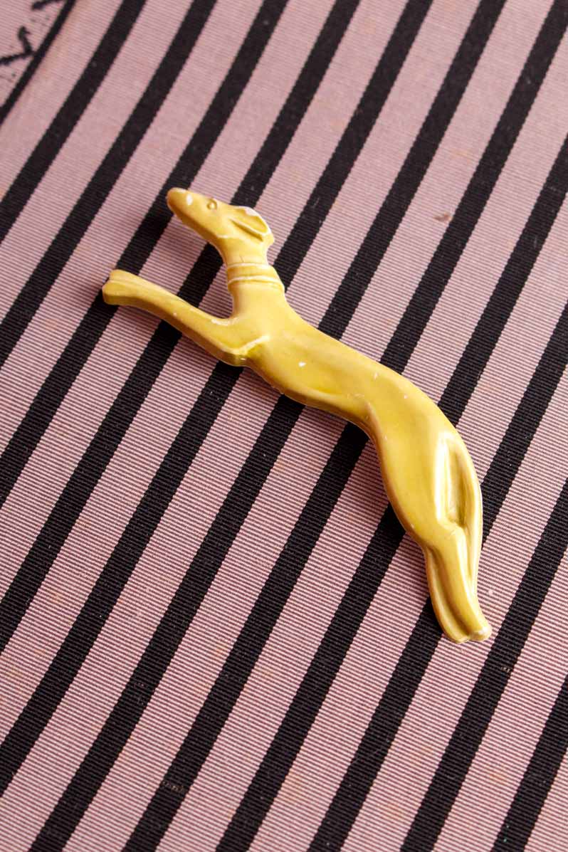 Vintage Anstecker Greyhound