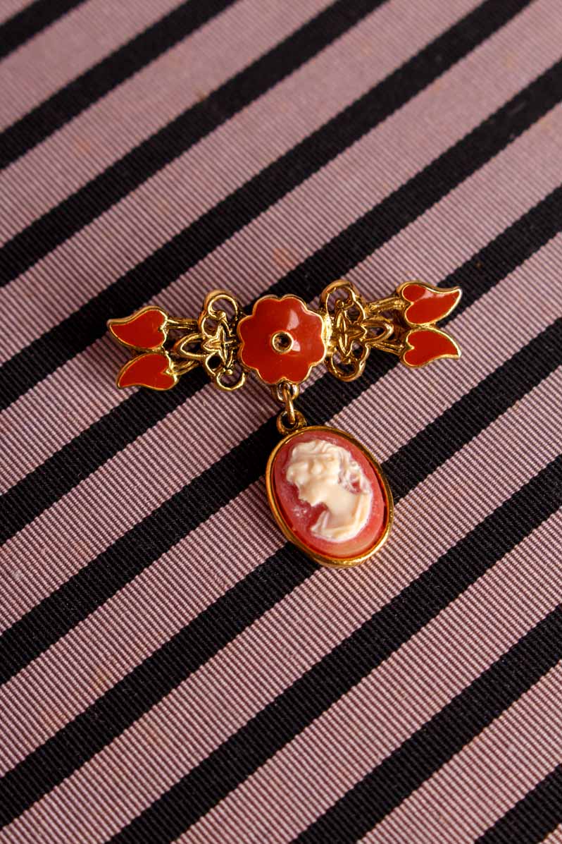 Vintage Brosche mit Kamee