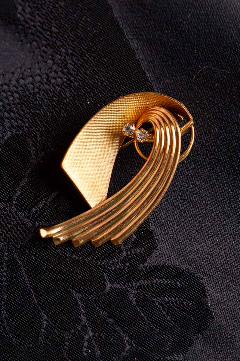 Anstecker gold Art Deco Stil