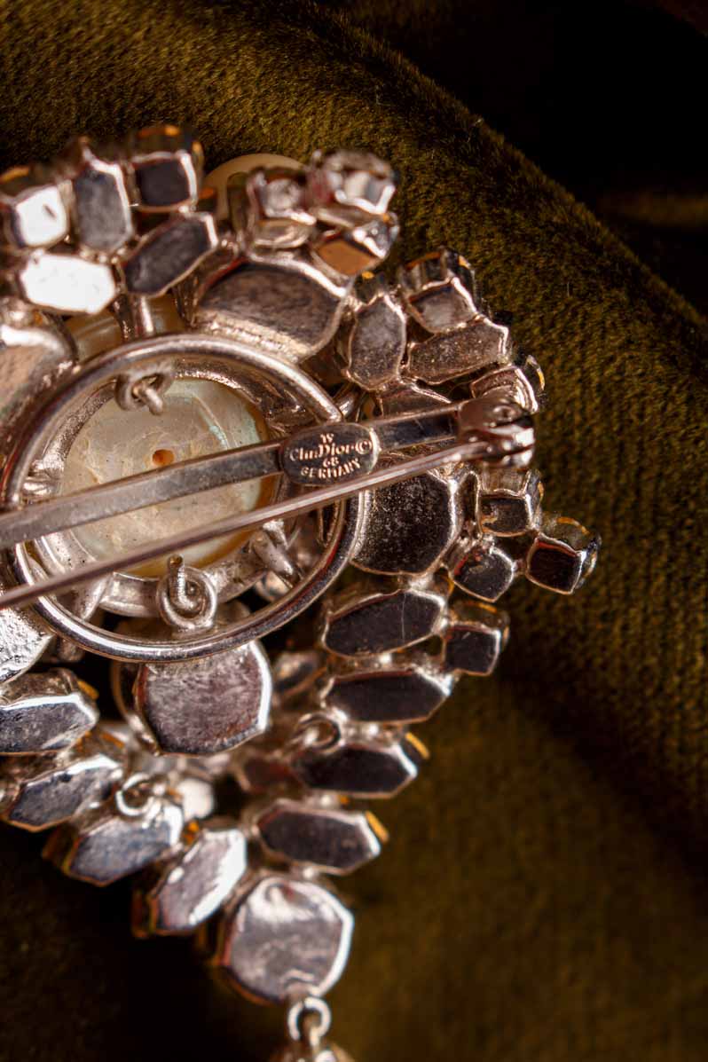 VGT DIOR Brosche Strass + Perlen 1968