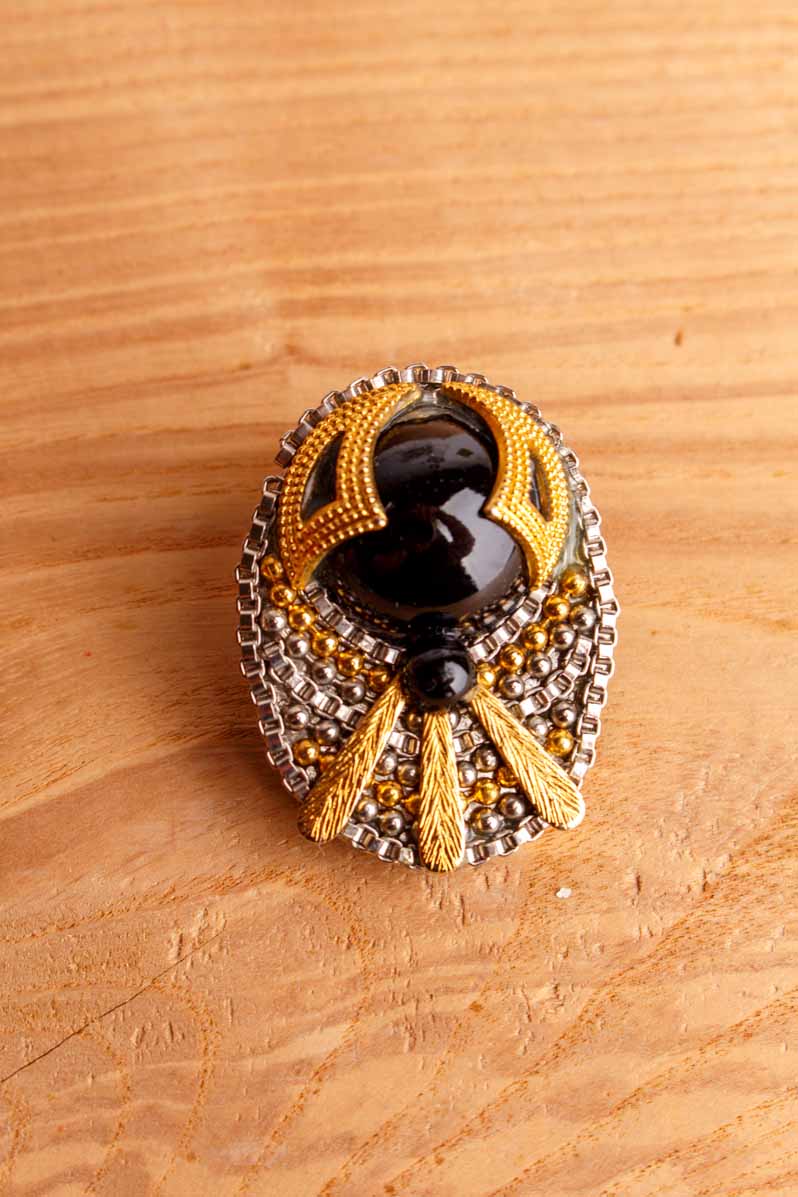 80s Brosche extravagant mit Ketten