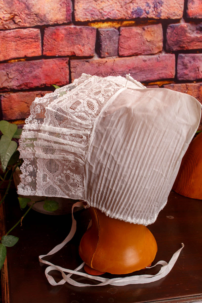 viktorianische Haube weiß Spitze