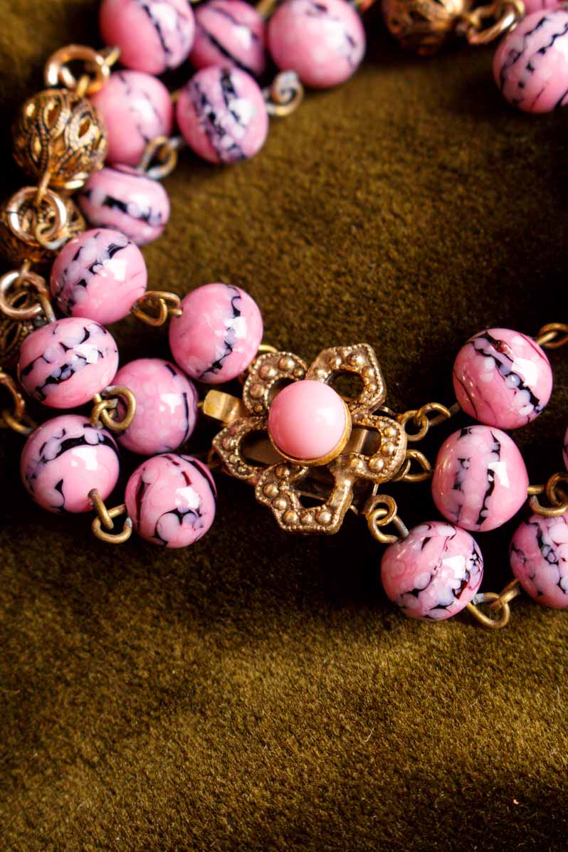 Howlith Armband rosa dreireihig