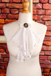 Jabot Kragen weiß + Zierknopf Default Title 80er 90er Accessoires Boho Dandy Frau Gothic Krawatte Special Unisize viktorianisch weiß vintageberlin.de