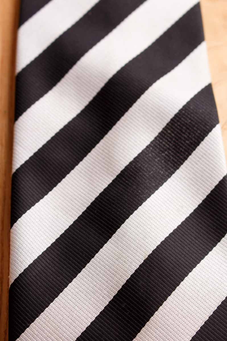 BOSS Schlips silber schwarz Streifen