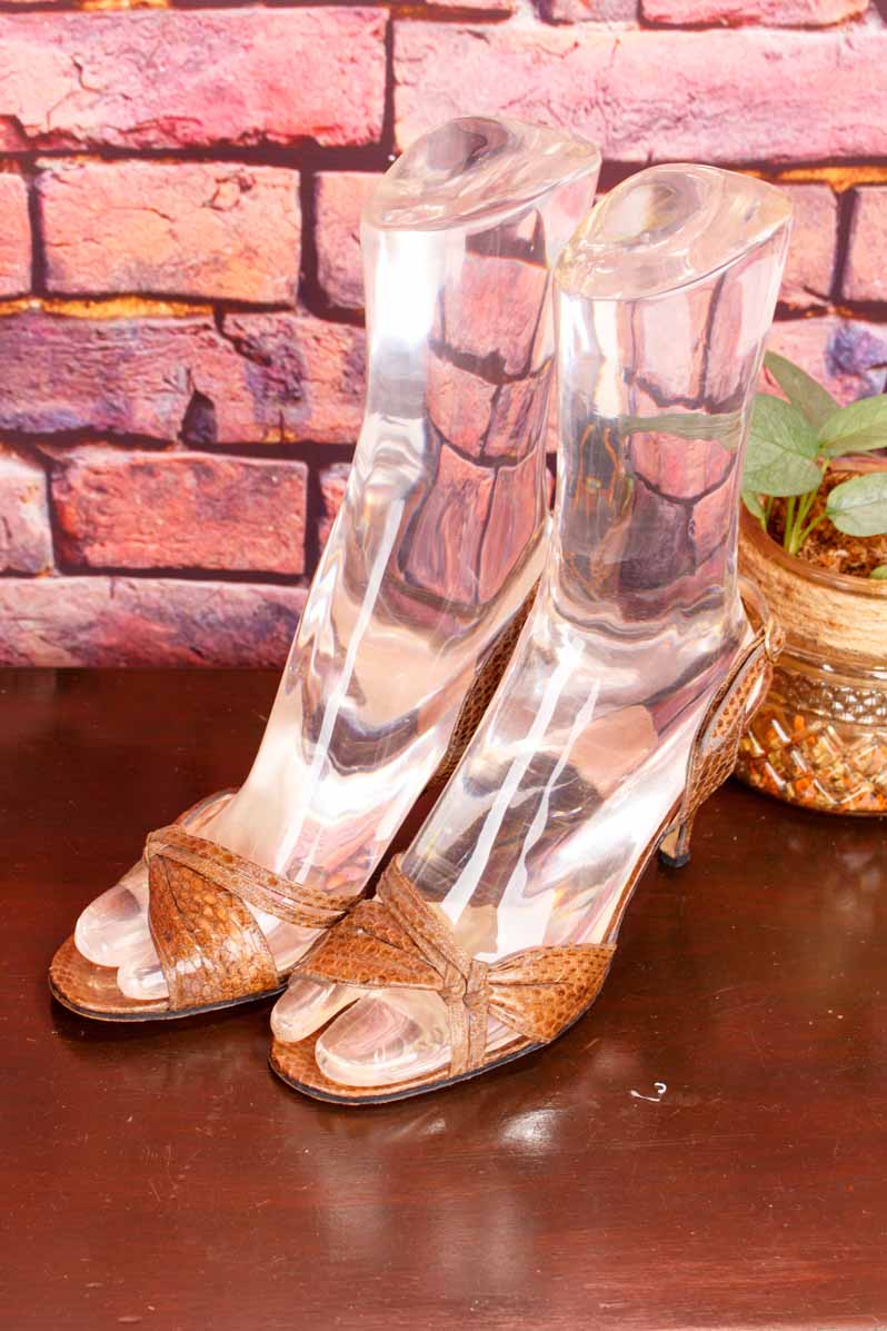 70s Riemchen Sandalen braun