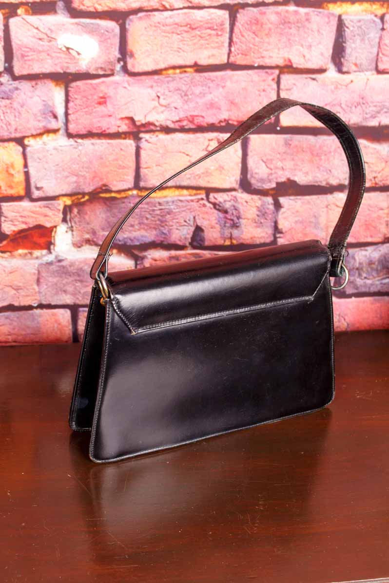 70s Ledertasche schwarz schlicht