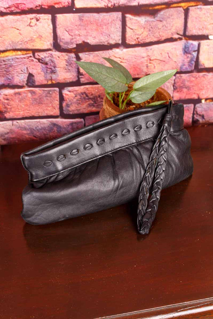 kleine Handgelenktasche schwarz Leder