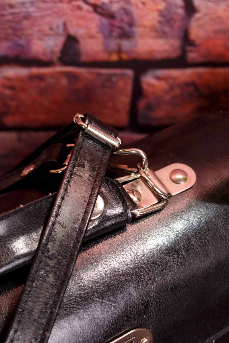Leder Handtasche Koffer schwarz