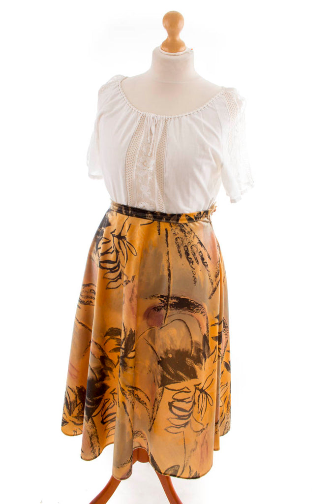 80er DDR Samtrock beige Default Title 80er beige bunt DDR Frau M 40-42 orange Rockabilly vintageberlin.de