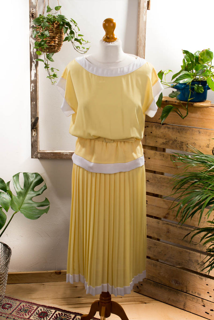 Chiffon Kleid gelb Plissee Default Title 80er 90er Disco Frau gelb M 40-42 S 36-38 Sekretärin vintageberlin.de