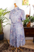Sommerkleid flieder Stehkragen