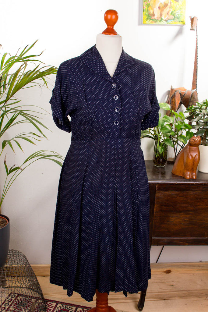 seidiges 40s Kleid dunkelblau Punkte Default Title 30er 40er 50er blau Flapper&Charleston Frau M 40-42 real-rockabilly Rockabilly Special vintageberlin.de