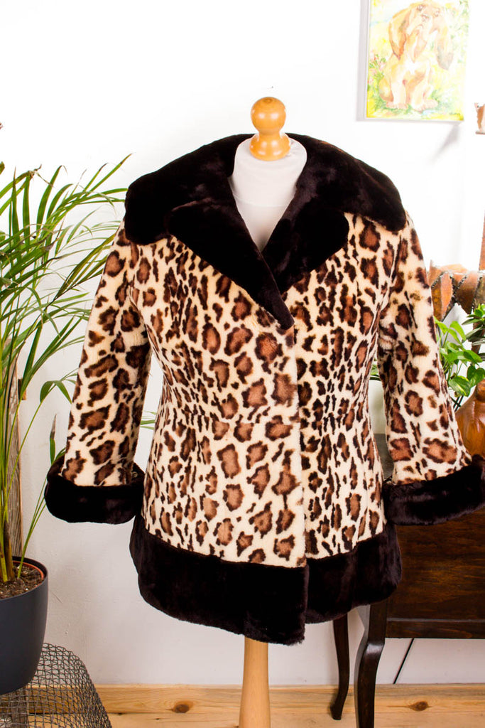 Vintage Lammfelljacke Flecken Default Title 60er 70er Boho braun Frau Hippie real-boho real-rockabilly Rockabilly S 36-38 Special vintageberlin.de