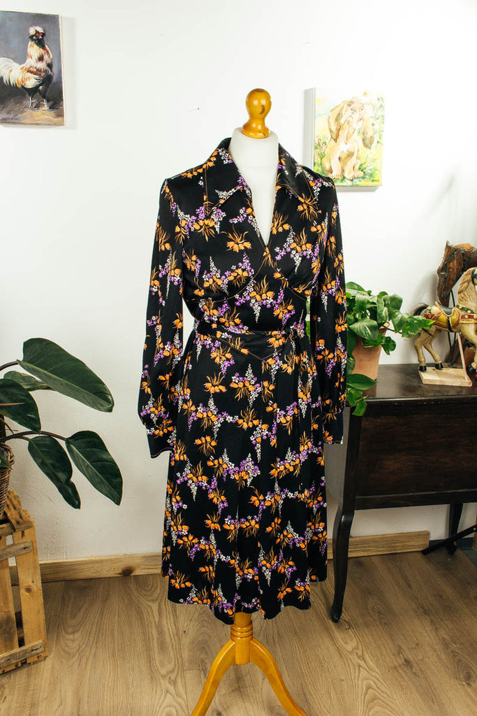 Schlagerkleid schwarz bunt Megakragen Default Title 70er bunt Disco Frau M 40-42 real-disco S 36-38 Schlager schwarz Special vintageberlin.de