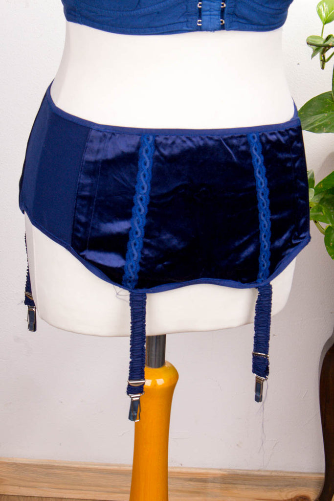 Hüftmieder tintenblau Default Title 60er 70er blau Frau M 40-42 Rockabilly Sekretärin Special vintageberlin.de