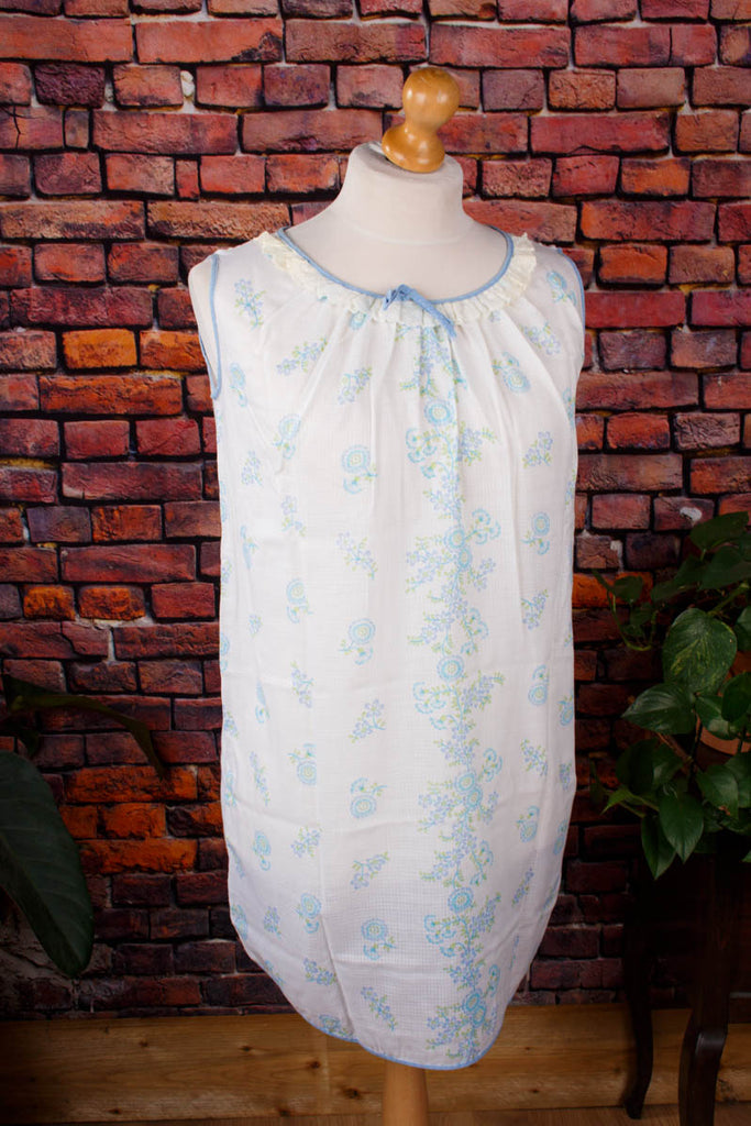 Vintage Nachthemd hellblau Blümchen Default Title 70er blau bunt Frau L 44-46 M 40-42 Rockabilly Schlager weiß vintageberlin.de