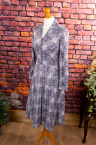 70er Winterkleid grau lila Plissee