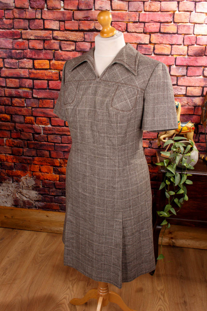 Winterkleid grau kariert Default Title 70er Disco Frau grau L 44-46 real-disco real-rockabilly Rockabilly Schlager Special vintageberlin.de