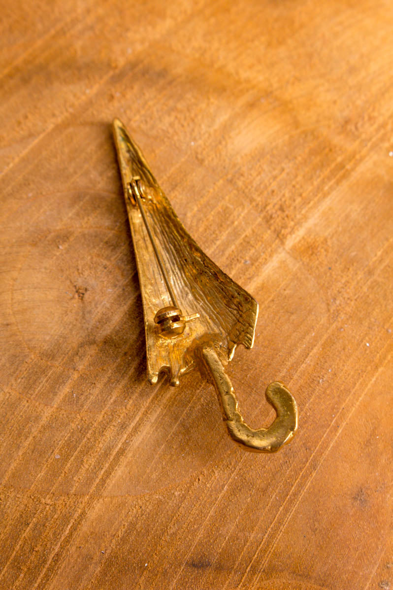 Anstecknadel Regenschirm gold