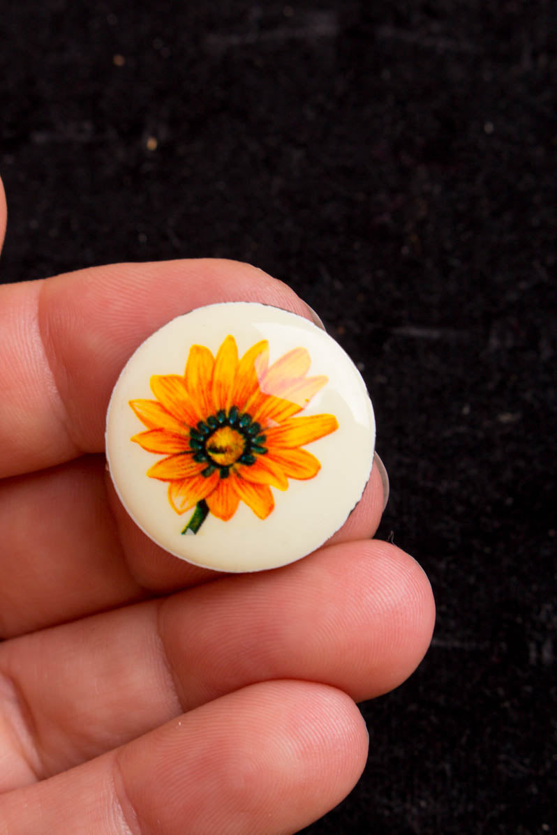 Vintage Brosche rund Sonnenhut Blume