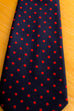 70er Krawatte blau rot Punkte