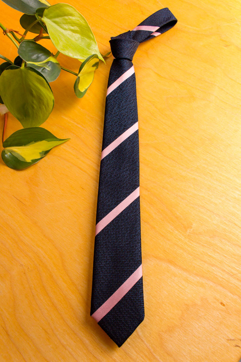 70er Krawatte blau rosa Streifen
