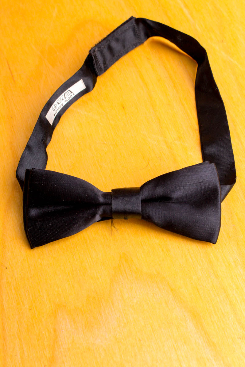 kleine Fliege schwarz Satin