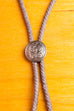 Vintage Bolo Tie silber-grau 70er 80er Accessoires grau Krawatte Rockabilly silber Unisize vintageberlin.de